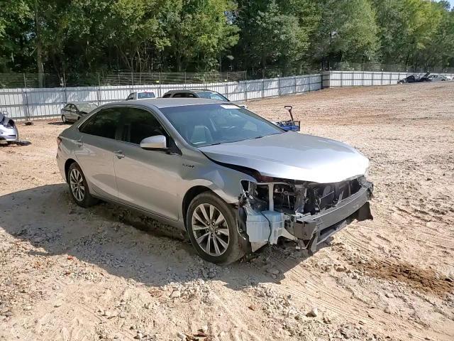 2017 Toyota Camry - Image 11