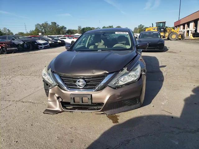 2016 Nissan Altima - Image 11