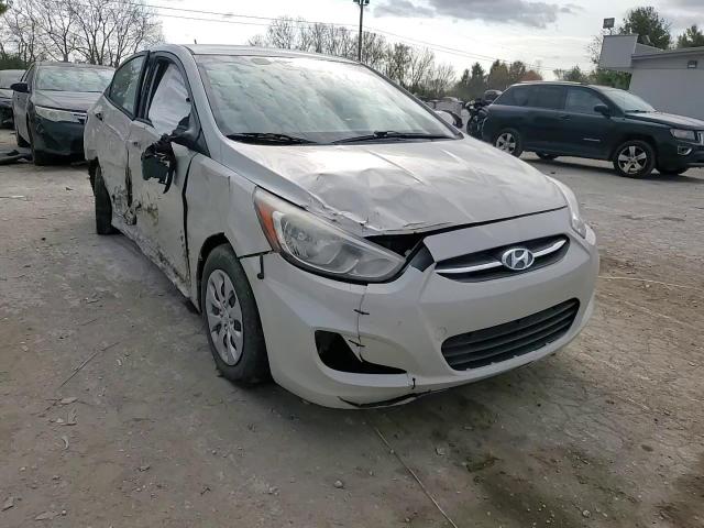 2015 Hyundai Accent - Image 11