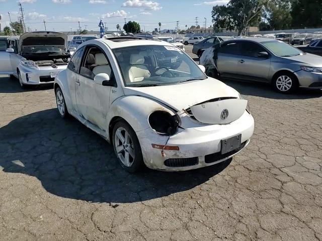2008 Volkswagen Beetle - Image 10