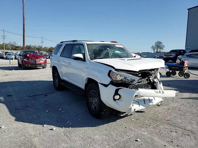 2020 Toyota 4Runner Sr5/Sr5 Premium VIN: JTEBU5JR5L5769491 Lot: 76678174