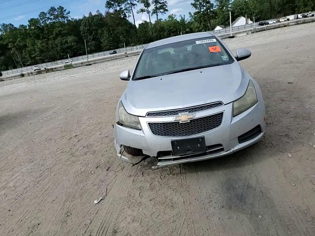 2011 Chevrolet Cruze - Image 11