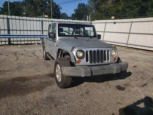 2007 Jeep Wrangler X VIN: 1J4GB39157L230528 Lot: 60622435