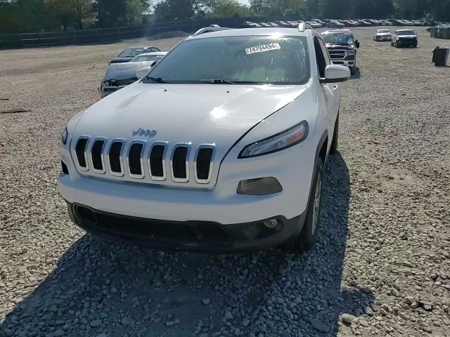 2017 Jeep Cherokee Latitude VIN: 1C4PJMCS5HW588793 Lot: 74794494