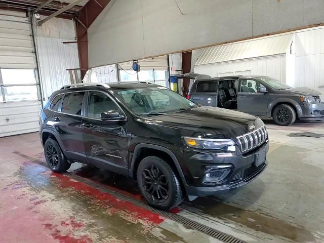 2019 Jeep Cherokee Latitude Plus VIN: 1C4PJMLB0KD311102 Lot: 73950054