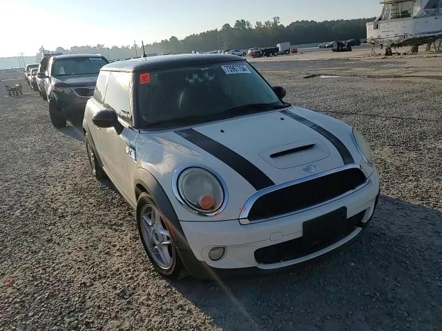 2008 Mini Cooper S VIN: WMWMF735X8TV38115 Lot: 73967754