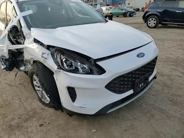 2022 Ford Escape S VIN: 1FMCU9F66NUA36921 Lot: 77137094