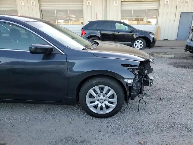 2015 Nissan Altima - Image 10