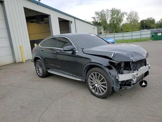 WDC0J4KB6HF218689 2017 Mercedes-Benz Glc Coupe 300 4Matic