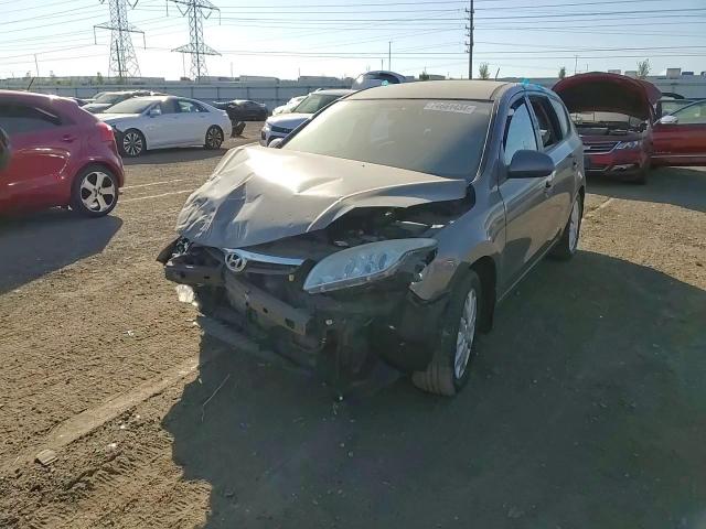 2009 Hyundai Elantra - Image 11