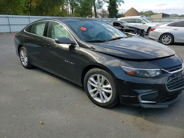 2017 Chevrolet Malibu - Image 10