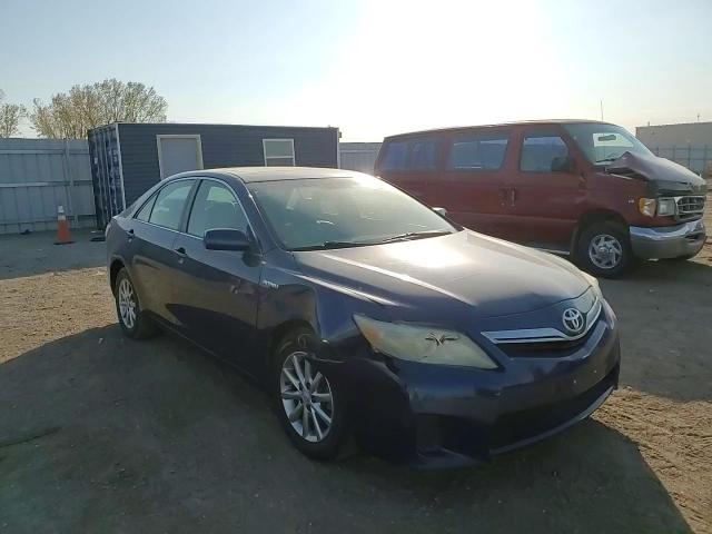 2010 Toyota Camry - Image 11