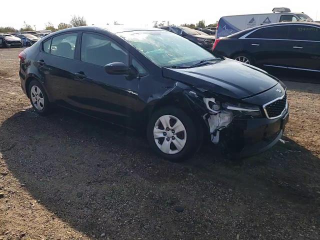 3KPFK4A79JE274877 2018 Kia Forte Lx