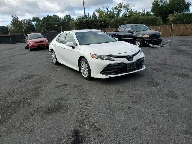 2018 Toyota Camry L VIN: JTNB11HK3J3047889 Lot: 78073124