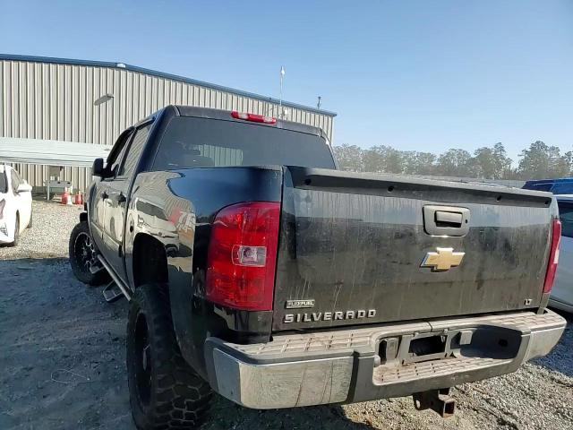 2007 Chevrolet Silverado - Image 10