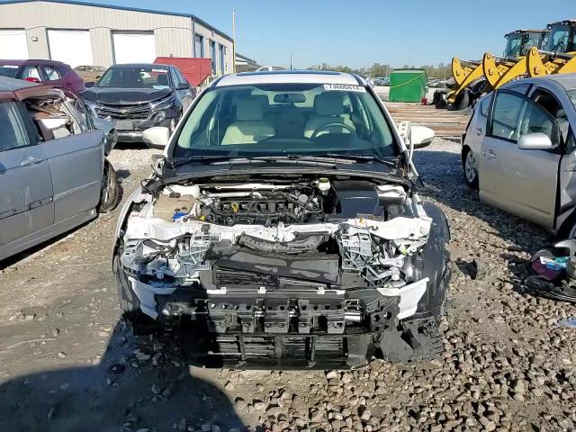 1FADP3N22JL314019 2018 Ford Focus Titanium