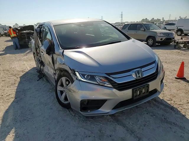 5FNRL6H59JB111229 2018 Honda Odyssey Ex