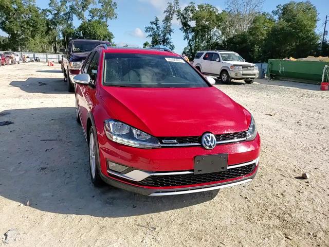 2019 Volkswagen Golf - Image 13