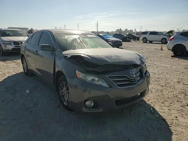 2010 Toyota Camry - Image 11