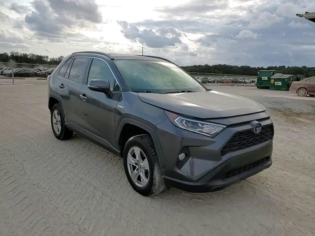 2020 Toyota RAV 4 - Image 12