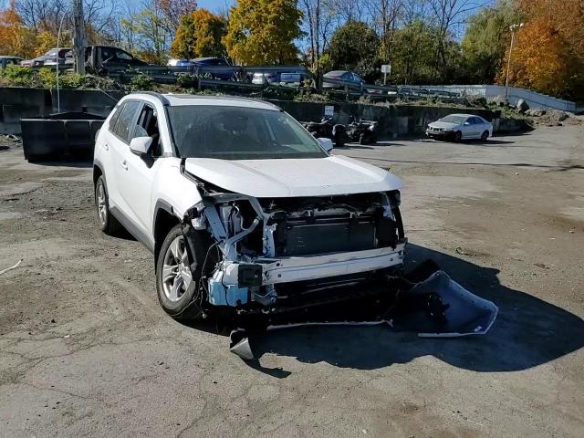 2022 Toyota RAV 4 - Image 12