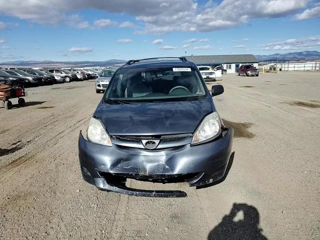 2007 Toyota Sienna - Image 12