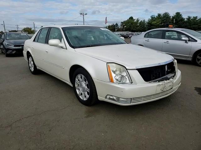 1G6KA5E61BU104530 2011 Cadillac Dts