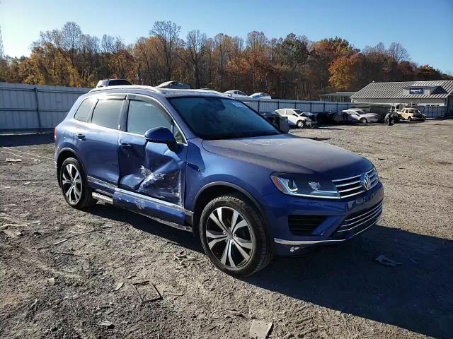 2017 Volkswagen Touareg Wolfsburg VIN: WVGRF7BP6HD002134 Lot: 78411924