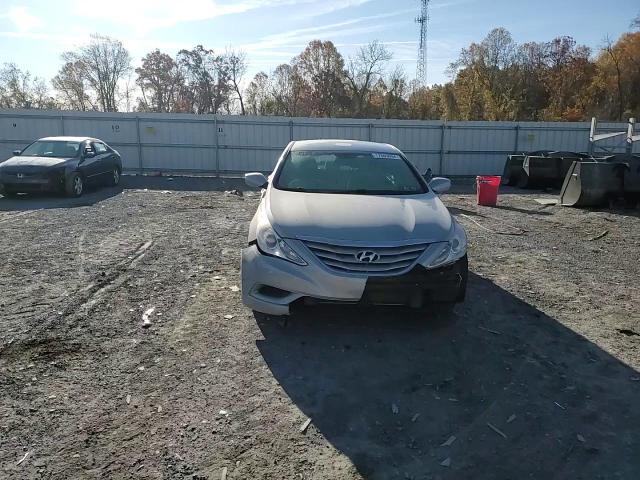 2012 Hyundai Sonata - Image 10