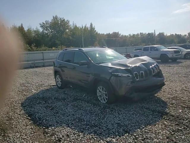 2018 Jeep Cherokee Latitude Plus VIN: 1C4PJLLB8JD533766 Lot: 77483804