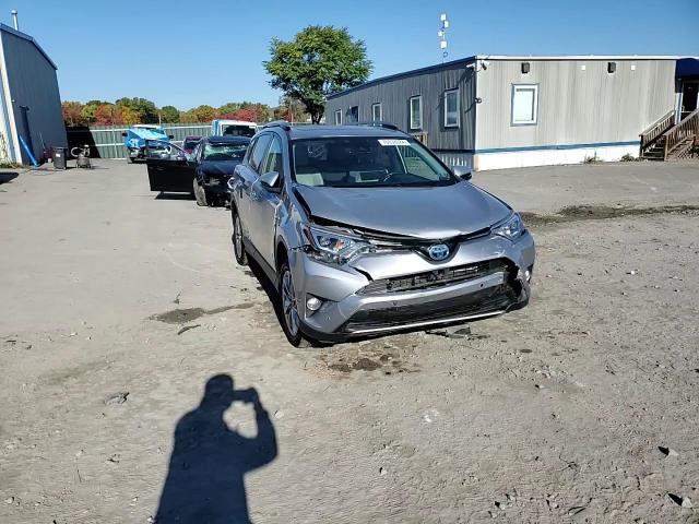 2017 Toyota RAV 4 - Image 12