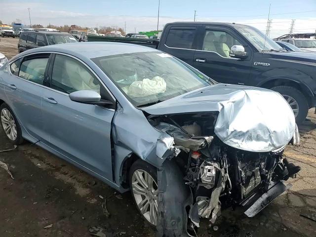 2015 Chrysler 200 - Image 11