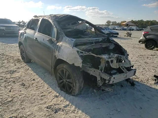 2022 Chevrolet Trax - Image 10