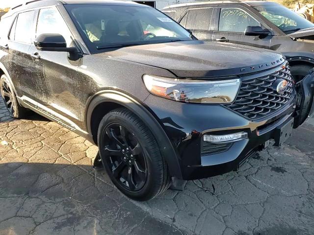 2023 Ford Explorer - Image 14