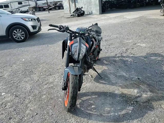 2023 Ktm 890 Duke R VIN: VBKTU9403PM848844 Lot: 77870264