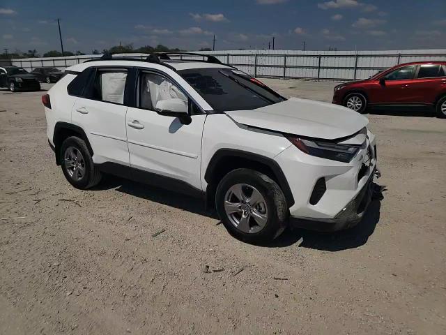 2T3W1RFV4RC289053 2024 Toyota Rav4 Xle