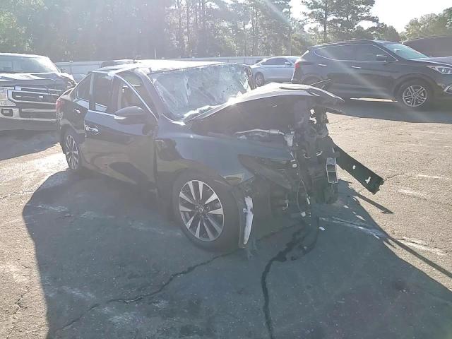 2016 Nissan Altima - Image 13