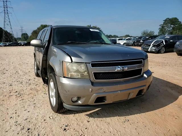 2008 Chevrolet Tahoe C1500 VIN: 1GNFC13098R132840 Lot: 74093174