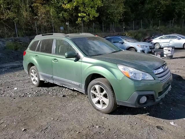 2014 Subaru Outback - Image 12