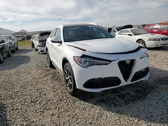 2018 Alfa Romeo Stelvio Ti VIN: ZASFAKBN5J7C17829 Lot: 75097464