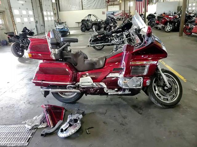 1996 Honda Gl1500 Se12 VIN: 1HFSC2239TA800294 Lot: 83040104