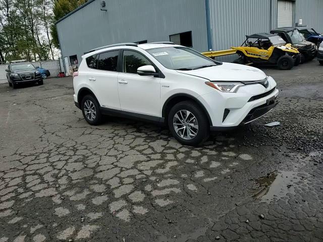 2018 Toyota RAV 4 - Image 11