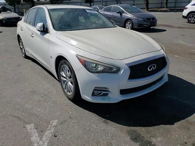 JN1EV7AP6HM736363 2017 Infiniti Q50 Premium