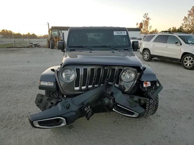 2018 Jeep Wrangler Unlimited Sahara VIN: 1C4HJXEG8JW132596 Lot: 76839614