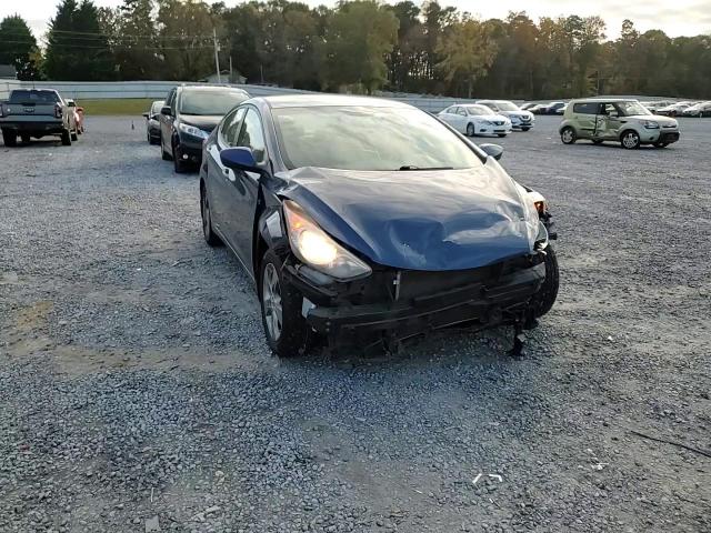 2013 Hyundai Elantra - Image 10