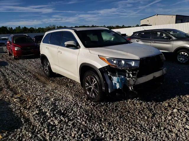 5TDJKRFH1GS330463 2016 Toyota Highlander Xle