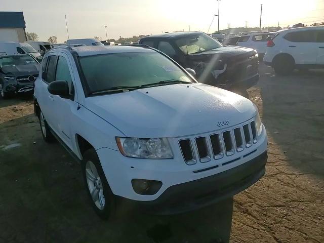 2011 Jeep Compass - Image 11