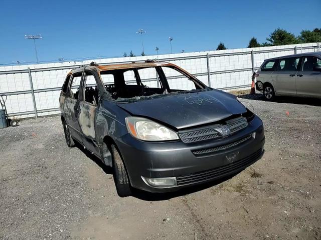 2004 Toyota Sienna - Image 12