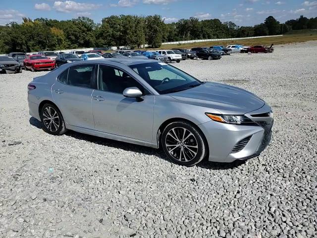 2018 Toyota Camry - Image 13