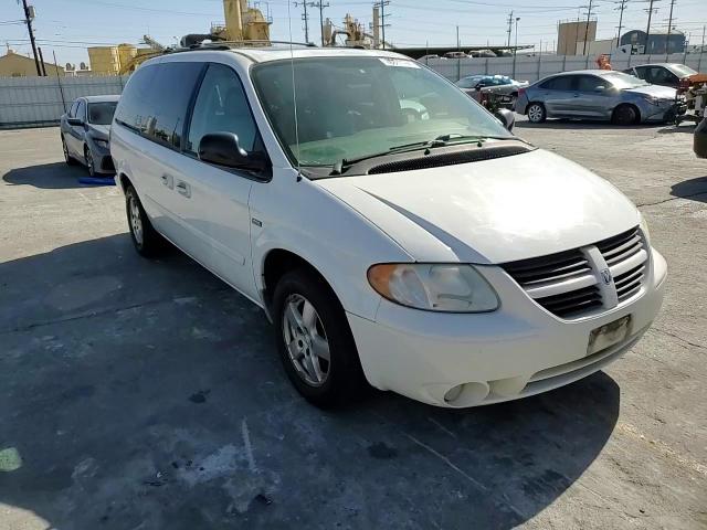 2005 Dodge Grand Caravan Sxt VIN: 2D4GP44L25R389925 Lot: 76877284